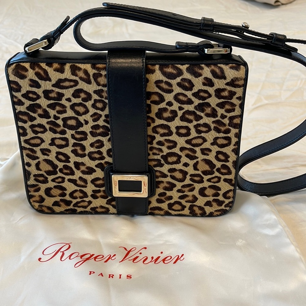 Roger vivier crossbody shoulder bag